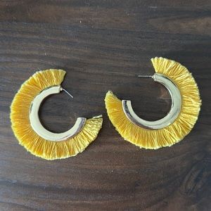 Yellow gold earrings